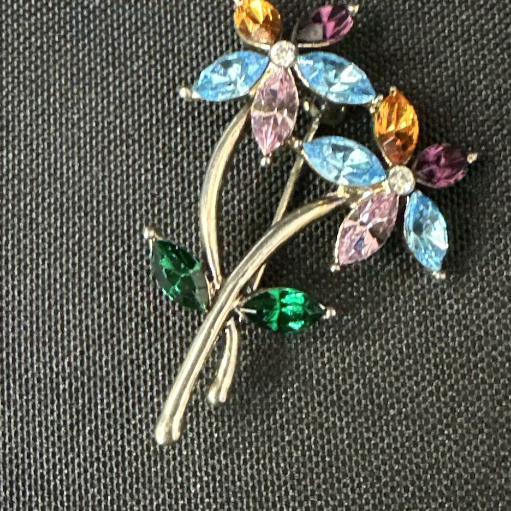 Vintage Monet Double Flower Rhinestone Marquise Crystal Pin Brooch - Picture 3 of 5